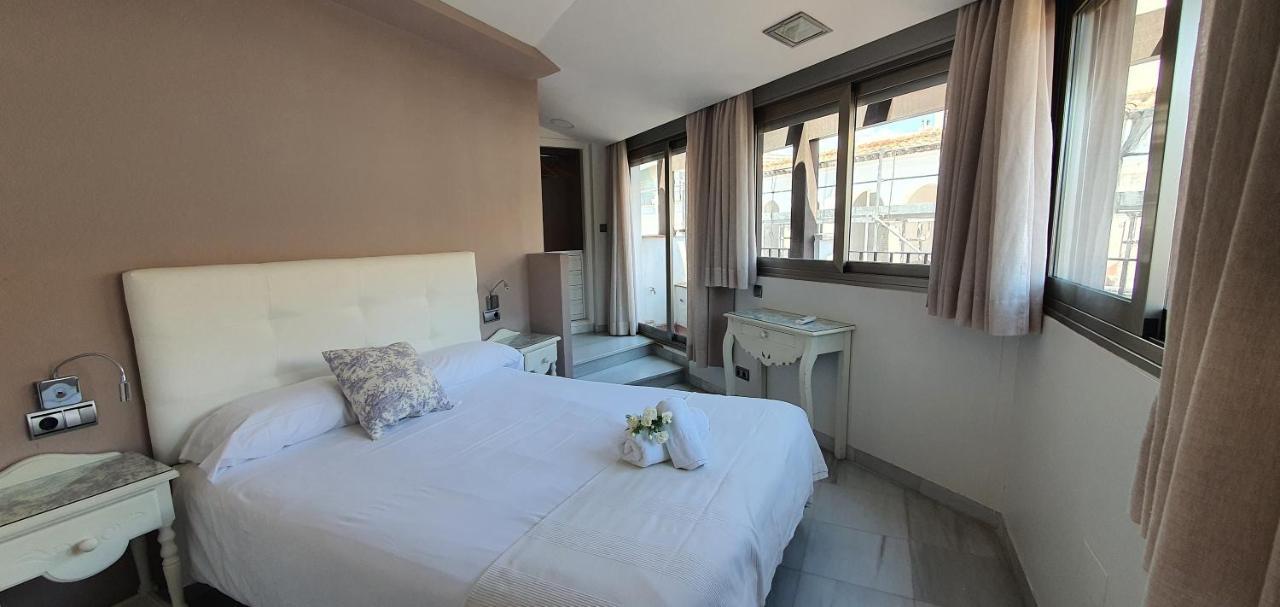 Apartamentos Torre De La Mezquita Cordoba Dış mekan fotoğraf