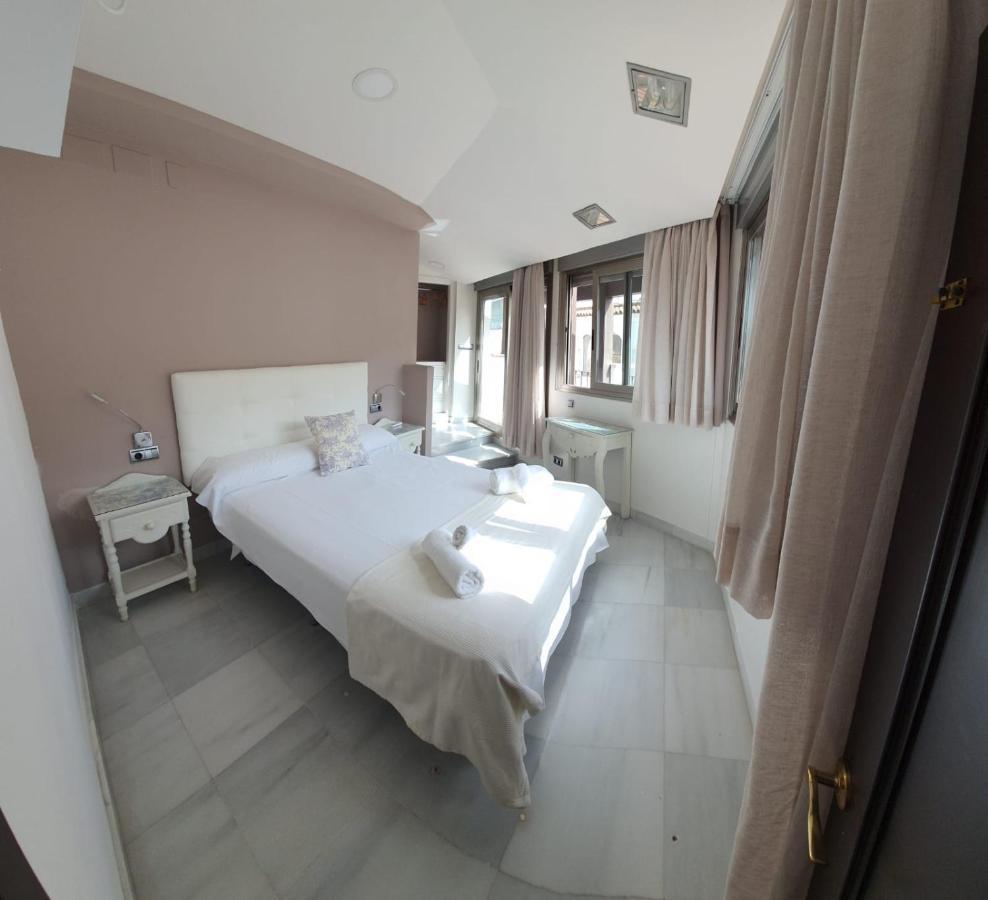 Apartamentos Torre De La Mezquita Cordoba Dış mekan fotoğraf